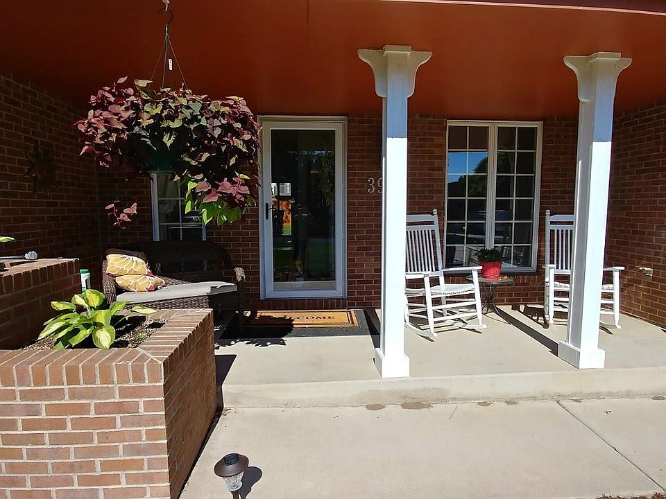 2nd image of 3919 Candy Ct