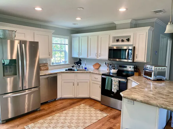 1399 SW Sunview St, Fort White, FL 32038