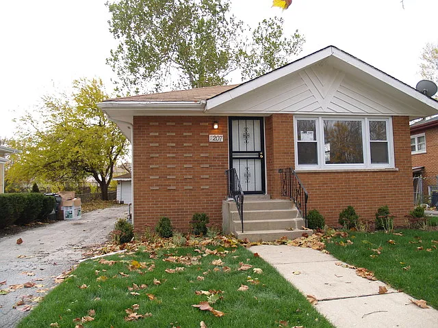 2207 W 156th Pl photo 1