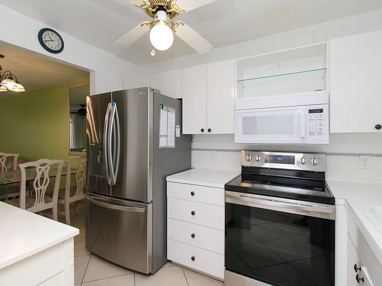 175 Turtle Lake Ct #111 — Photo 5