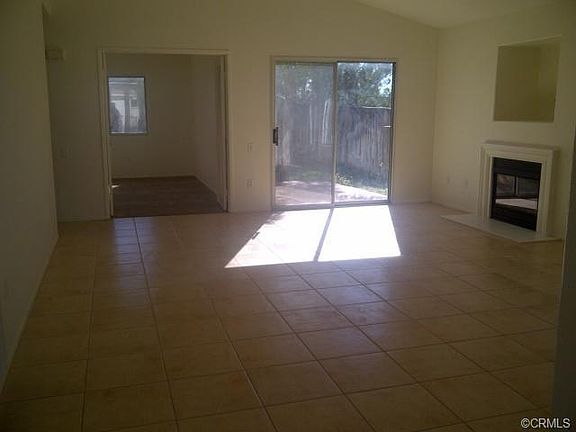 3rd image of 823 Woodcrest St