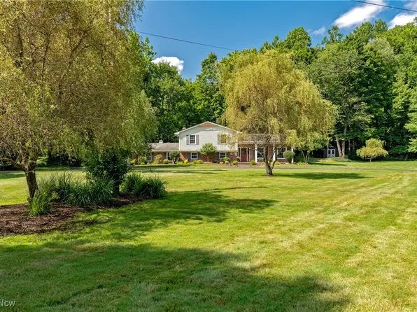 8062 Chagrin Rd, Chagrin Falls, OH 44023