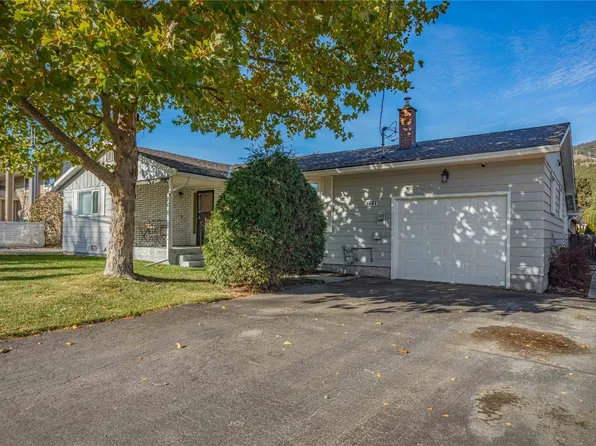 3141 Elliott Rd, West Kelowna, BC V4T 1M7