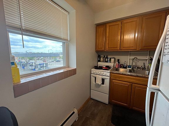 4th image of 8420 W Greenfield Ave #16