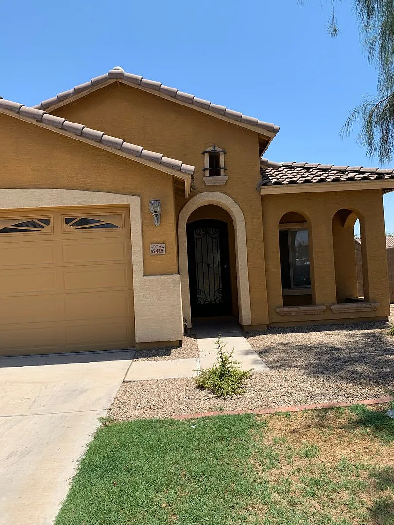 Coming Soon! Beautiful 4-Bedroom, 2-Bath Home Spacious & Upgraded! — Photo 3