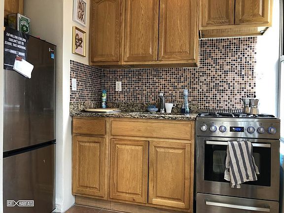 4th image of 301 E 38th St APT 10G