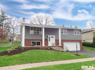 1613 W Devereux Dr, Peoria, IL