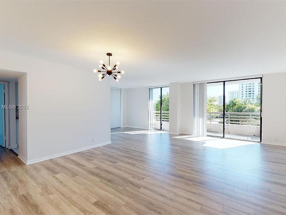 1st image of 3300 NE 191st St APT 407