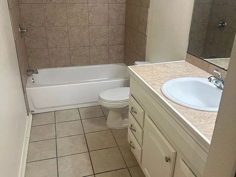 1816 Wren St — Photo 12