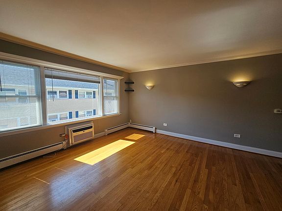 4th image of 4932 N Leonard Dr Unit 3A