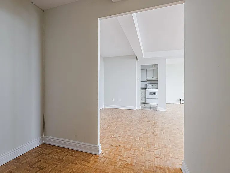 1440 Lawrence Ave W — Photo 3