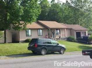 176 Estate Dr, Morgantown, WV 26508