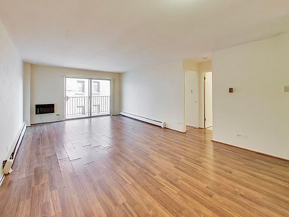 2nd image of 1567 Ridge Ave APT 406