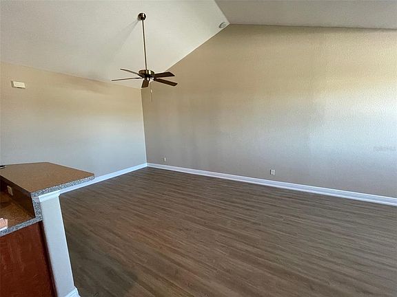4th image of 10365 Pendleton Ave