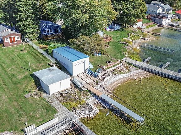 2nd image of 34653 Ross Ln
