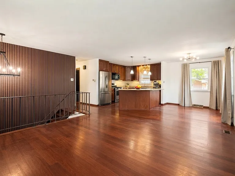 8049 W Norwood Dr — Photo 3