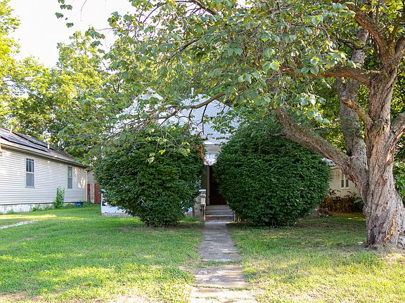 3rd image of 1717 W Atlantic Street