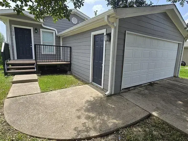 16038 Maladi Dr #16038M — Photo 1