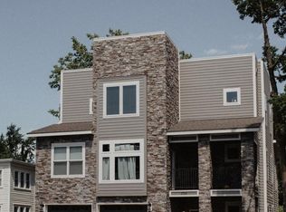 1728 Kentucky St, Lawrence, KS 66044