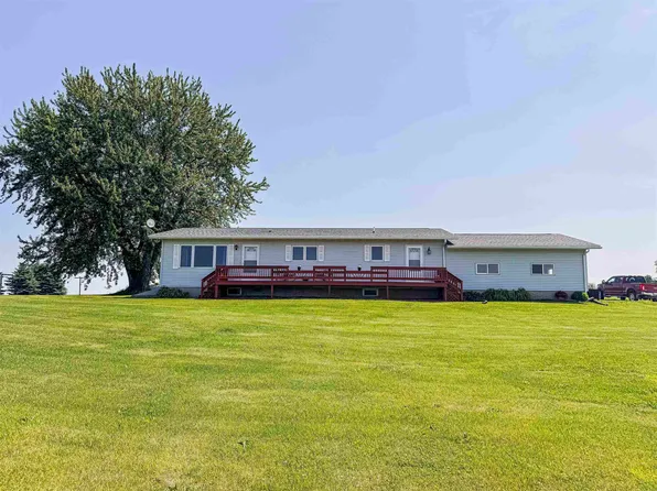 228 Old Highway 9 Hwy, Waukon, IA 52172