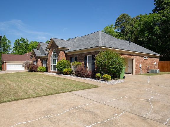 2nd image of 8113 Highlands Dr