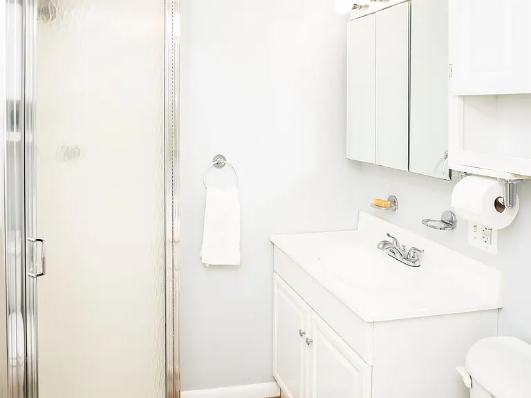 1207 N Livingston St — Photo 29