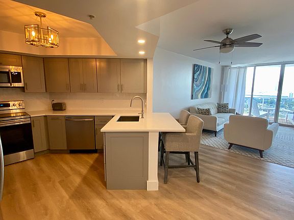 3rd image of 1701 Sunset Harbor Dr #2201