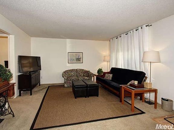 5th image of 5812 Shadow Creek Dr APT 3