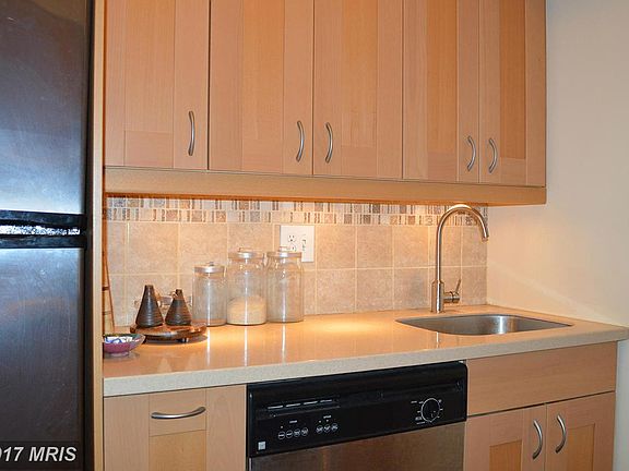 5th image of 4000 Cathedral Ave NW APT 705B