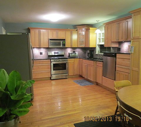 3rd image of 29W220 Calumet Ave E