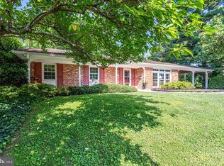 4106 Sleepy Hollow Rd, Annandale, VA 22003