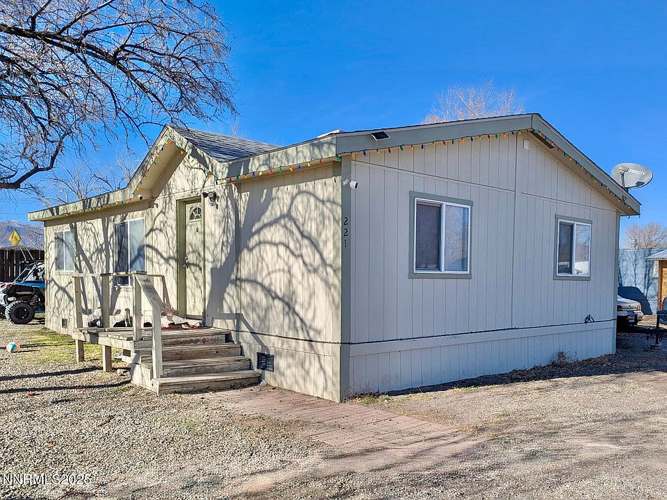 1st image of 221 E Antelope Dr