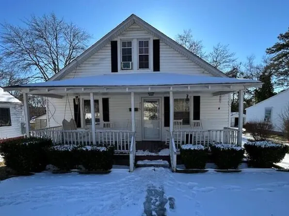 419 Oak St, Henderson, NC 27536