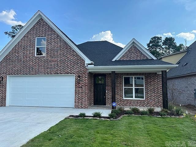 1st image of 144 Woodlands Park Dr