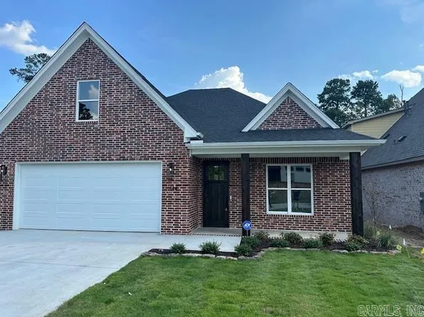 144 Woodlands Park Dr, Little Rock, AR 72211