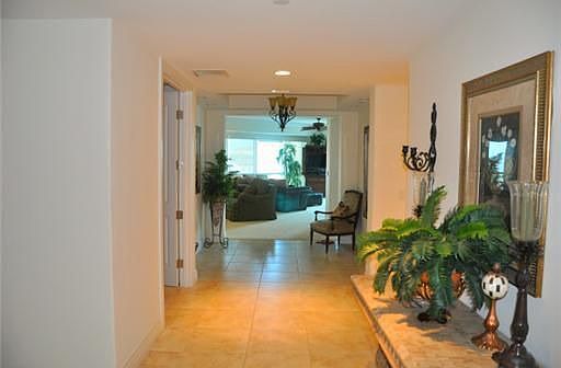 2nd image of 400 Beach Dr NE Unit 703