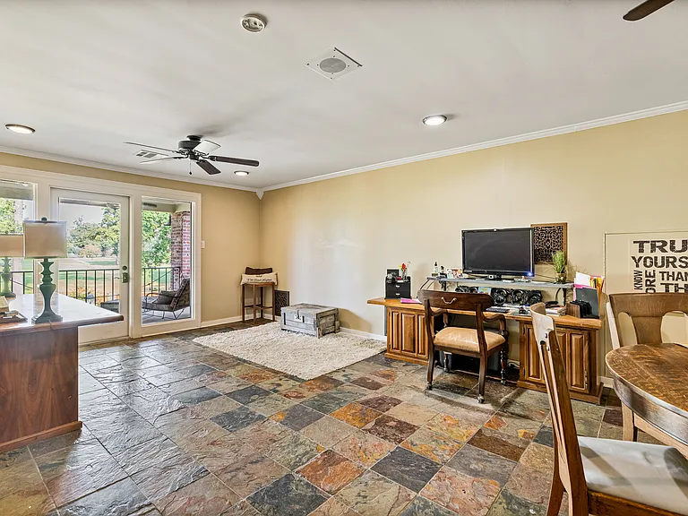 3400 Deborah Dr — Photo 8