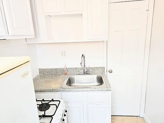 Rented by Virtual Real Estate | media 7