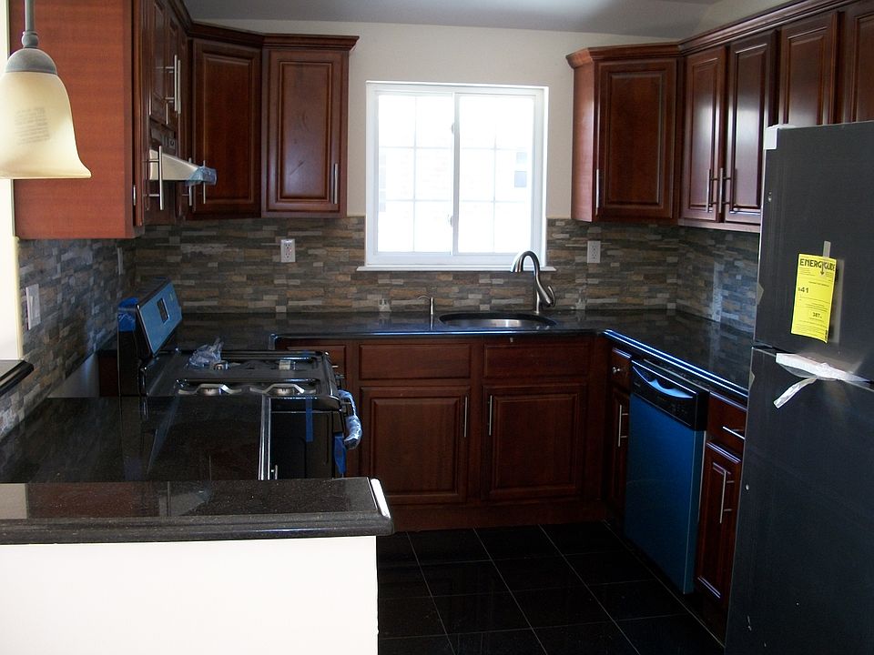 2nd image of 3952 Monticello Ave #2
