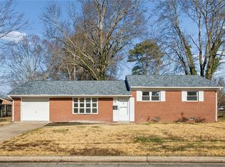 41 Ivy Farms Rd, Newport News, VA 23601