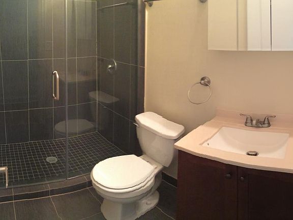 2nd image of 1349 N Greenview Ave #2