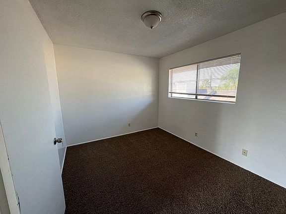3rd image of 2641 Niles St #5