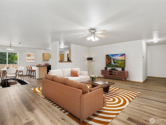 5th image of 9422 150th Street Ct E