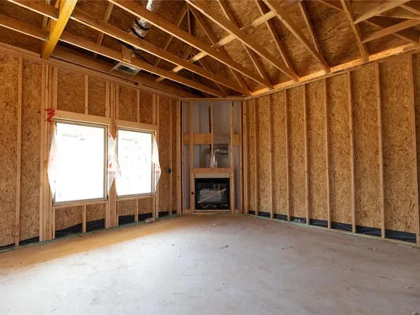 9224 NW 87th St, Yukon, OK 73099