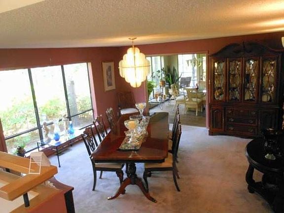 3rd image of 16 Dogwood Lake Dr