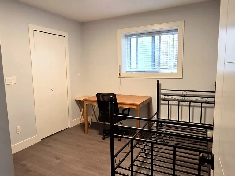 3771 Frances St #BASEMENT — Photo 10