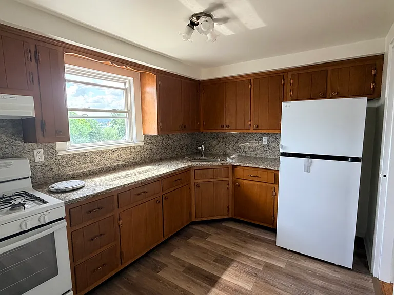 125 Wessington Ave #2 — Photo 8
