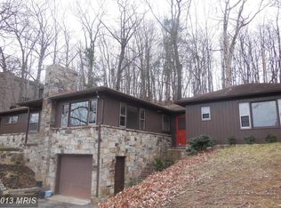 53 Lee Cir, Berkeley Springs, WV 25411