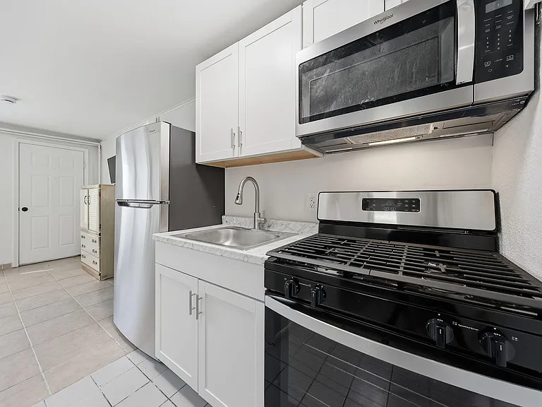 805 W New York Ave — Photo 5