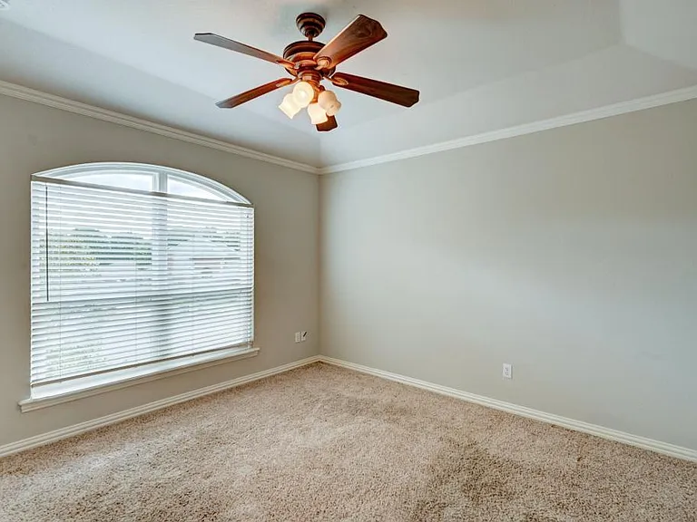 2804 Vermont Ct — Photo 29